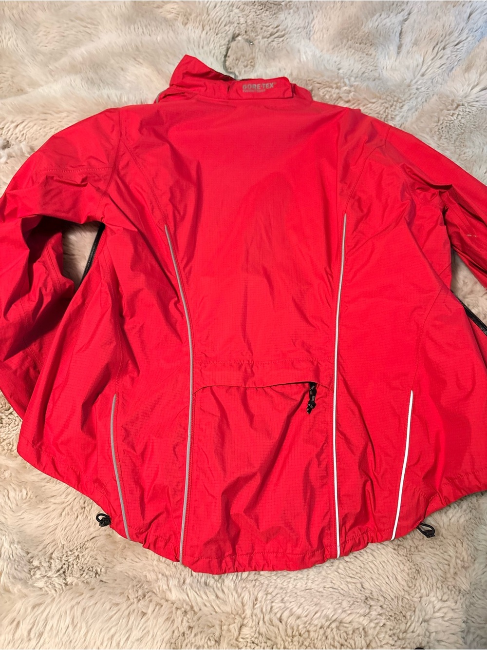 GORE-TEX Women’s Bright Red Biking Lightweight Rain Jacket